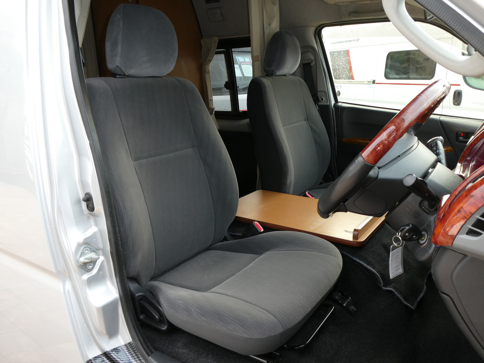 キャンピングカーバンコン