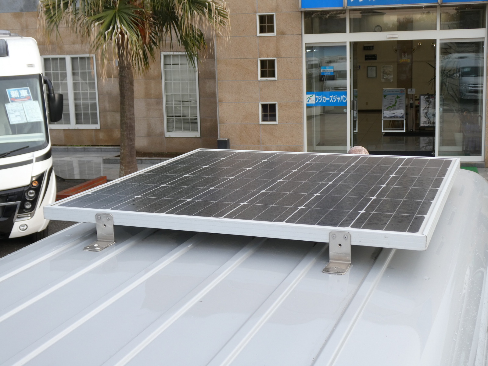 キャンピングカーバンコン