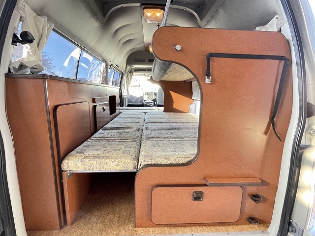 キャンピングカーバンコン