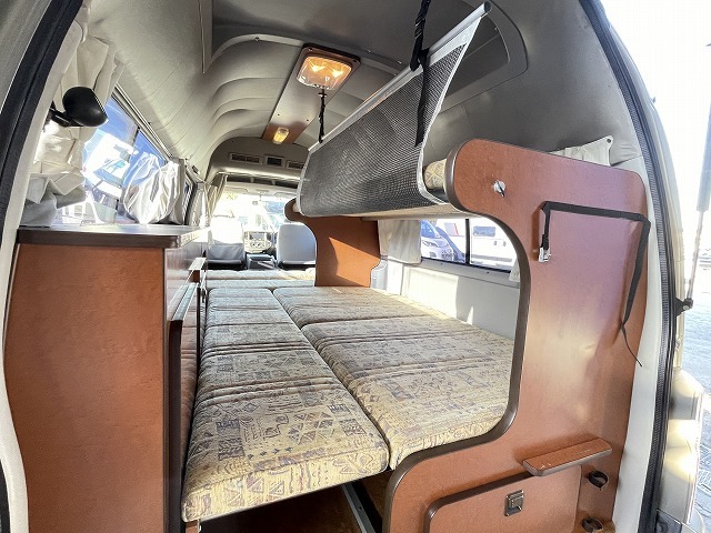 キャンピングカーバンコン