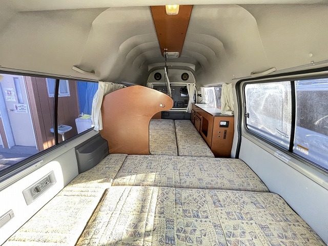 キャンピングカーバンコン