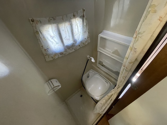 キャンピングカーキャブコン