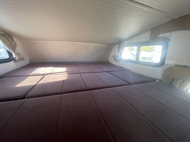 キャンピングカーキャブコン