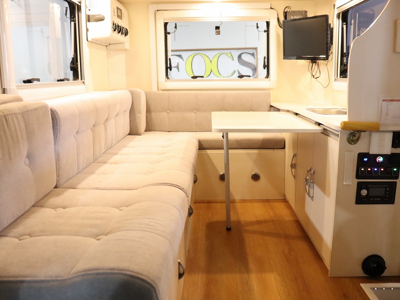 キャンピングカー軽キャンパー