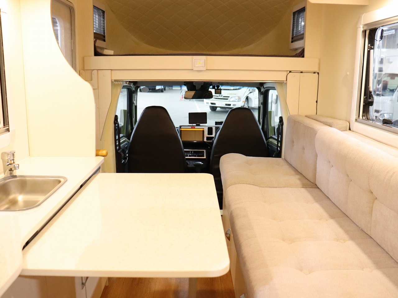 キャンピングカー軽キャンパー