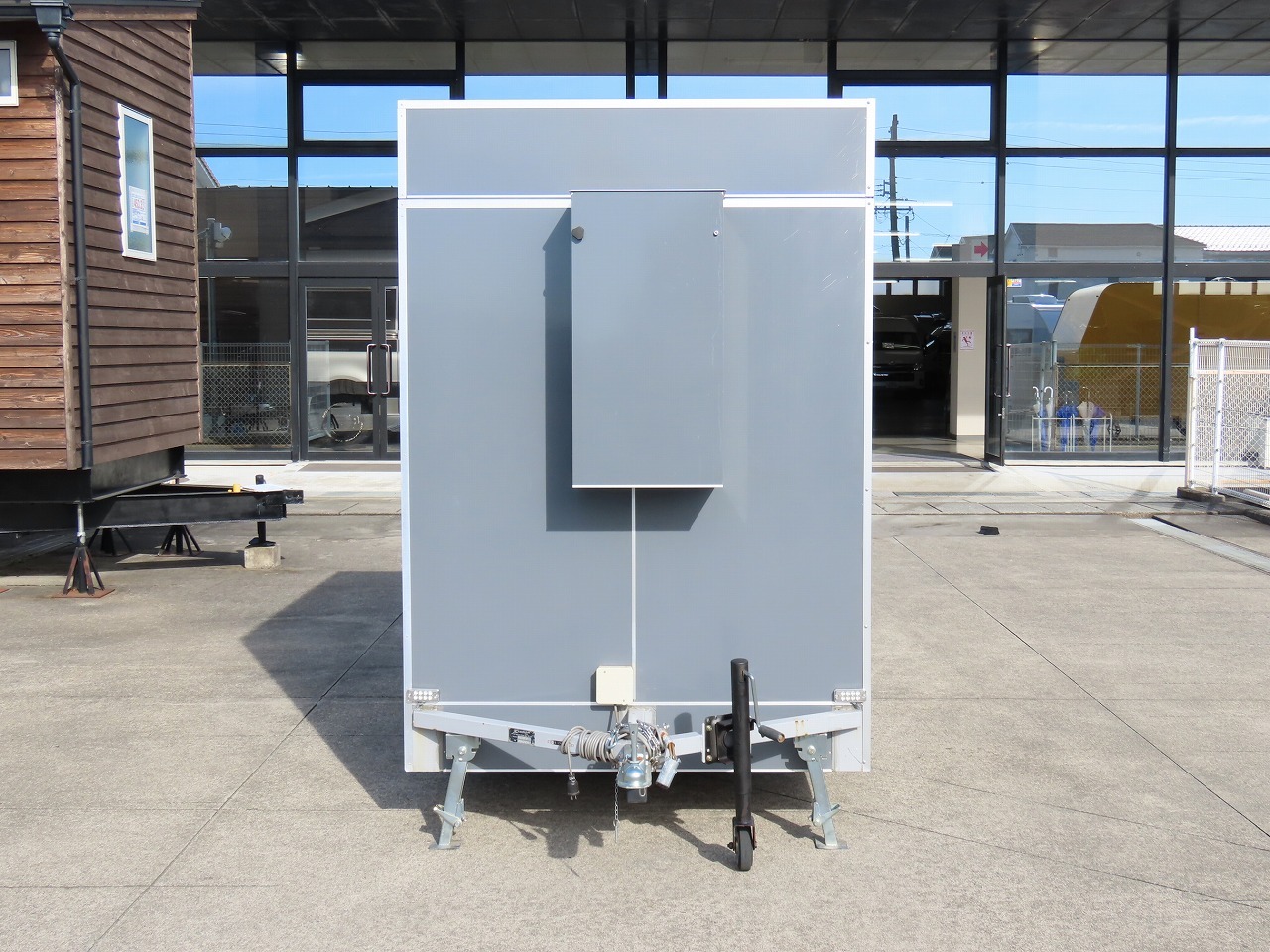 キャンピングカートレーラー