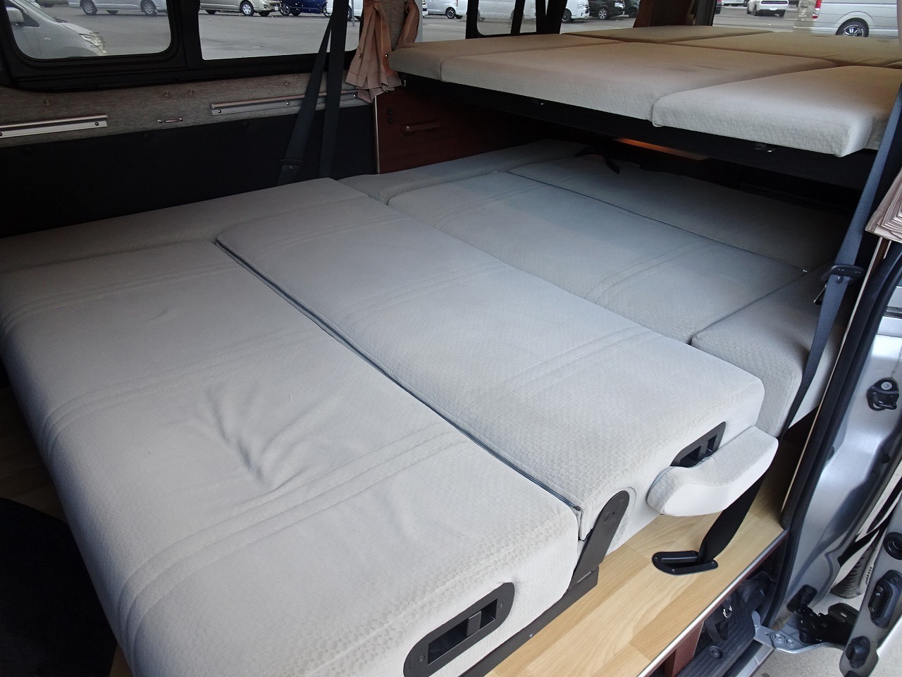 キャンピングカーバンコン