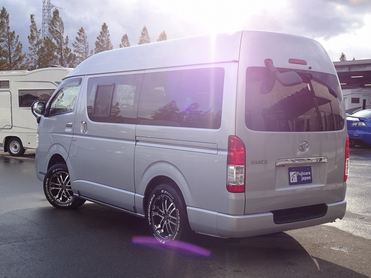 キャンピングカーバンコン