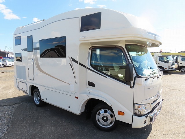キャンピングカーキャブコン