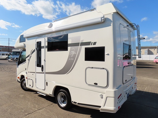 キャンピングカーキャブコン