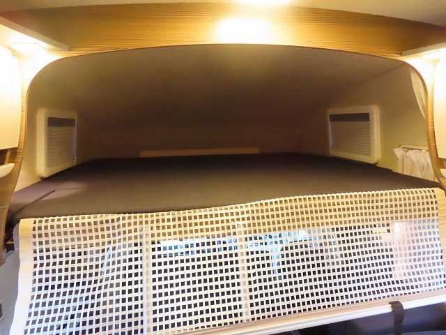 キャンピングカーキャブコン