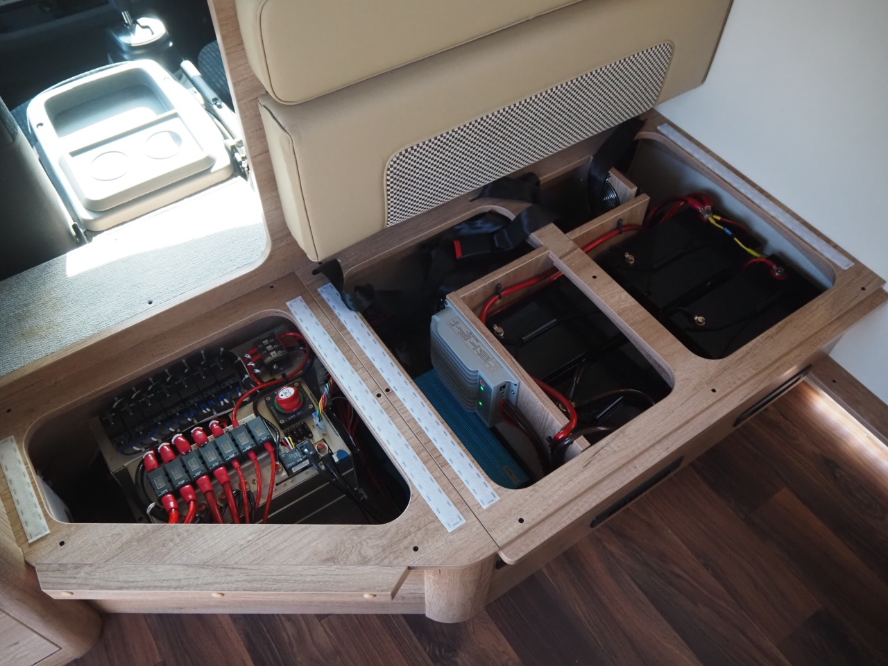 キャンピングカーキャブコン