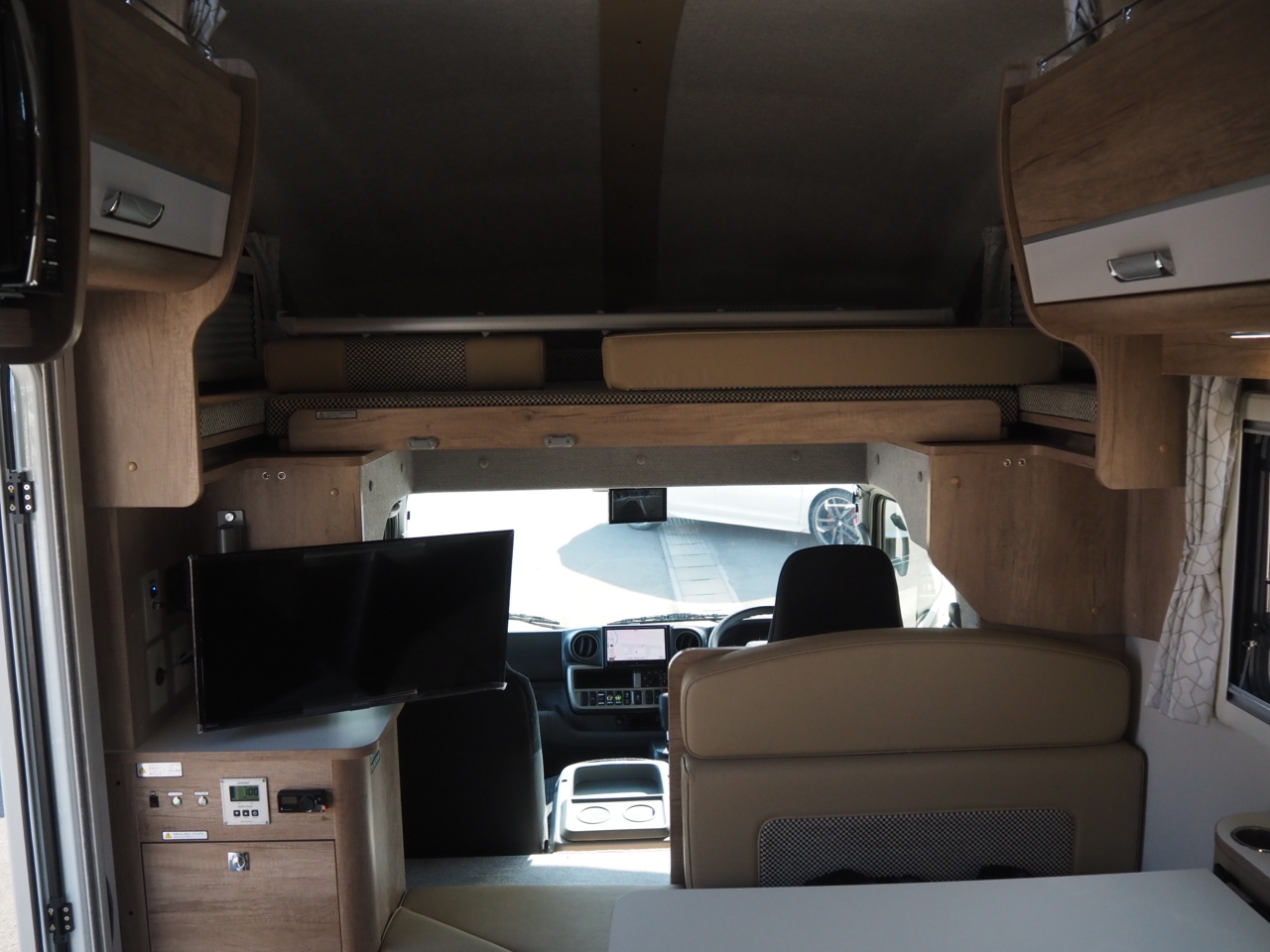 キャンピングカーキャブコン