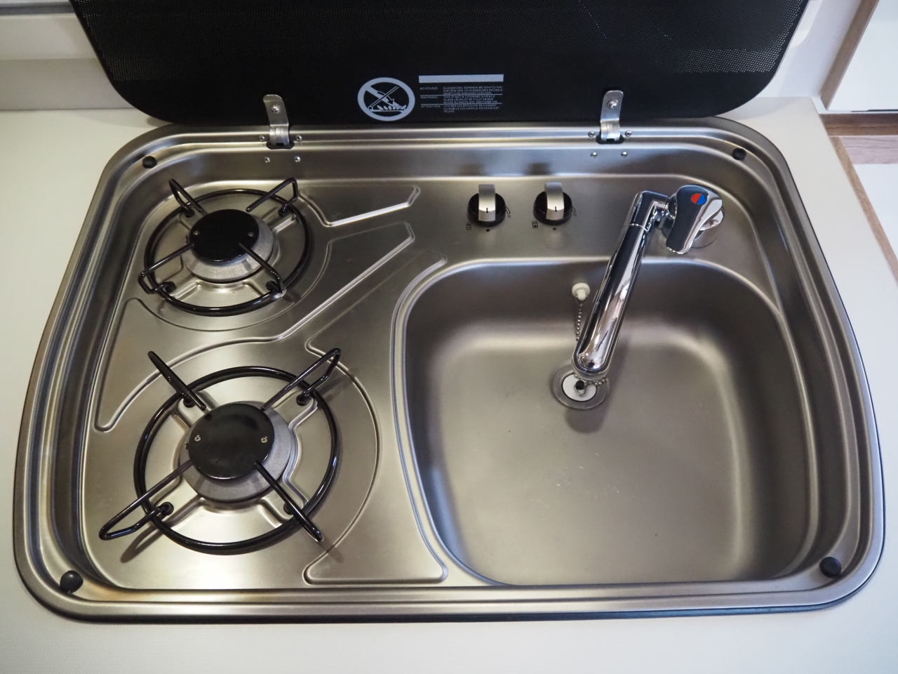 キャンピングカーキャブコン