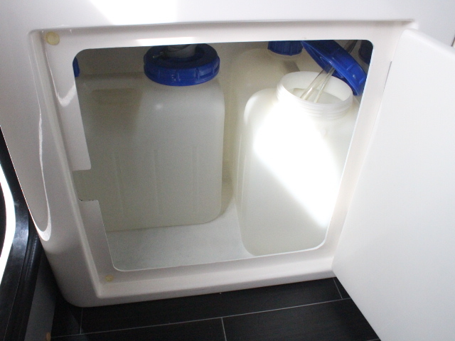 キャンピングカー軽キャンパー