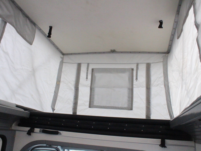 キャンピングカー軽キャンパー