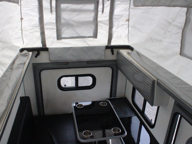 キャンピングカー軽キャンパー