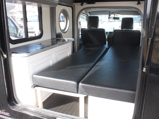 キャンピングカー軽キャンパー