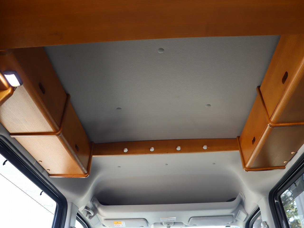 キャンピングカー軽キャンパー