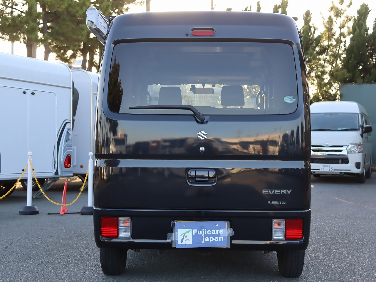 キャンピングカー軽キャンパー