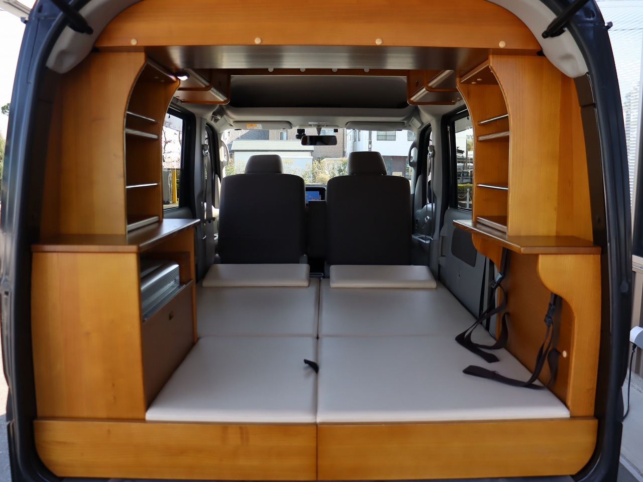 キャンピングカー軽キャンパー