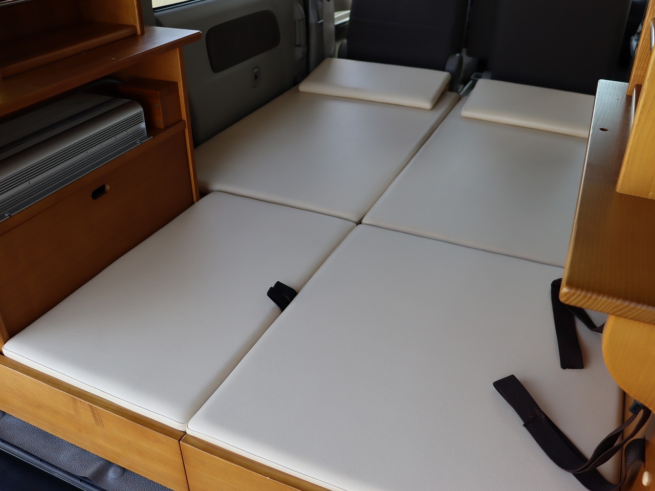 キャンピングカー軽キャンパー