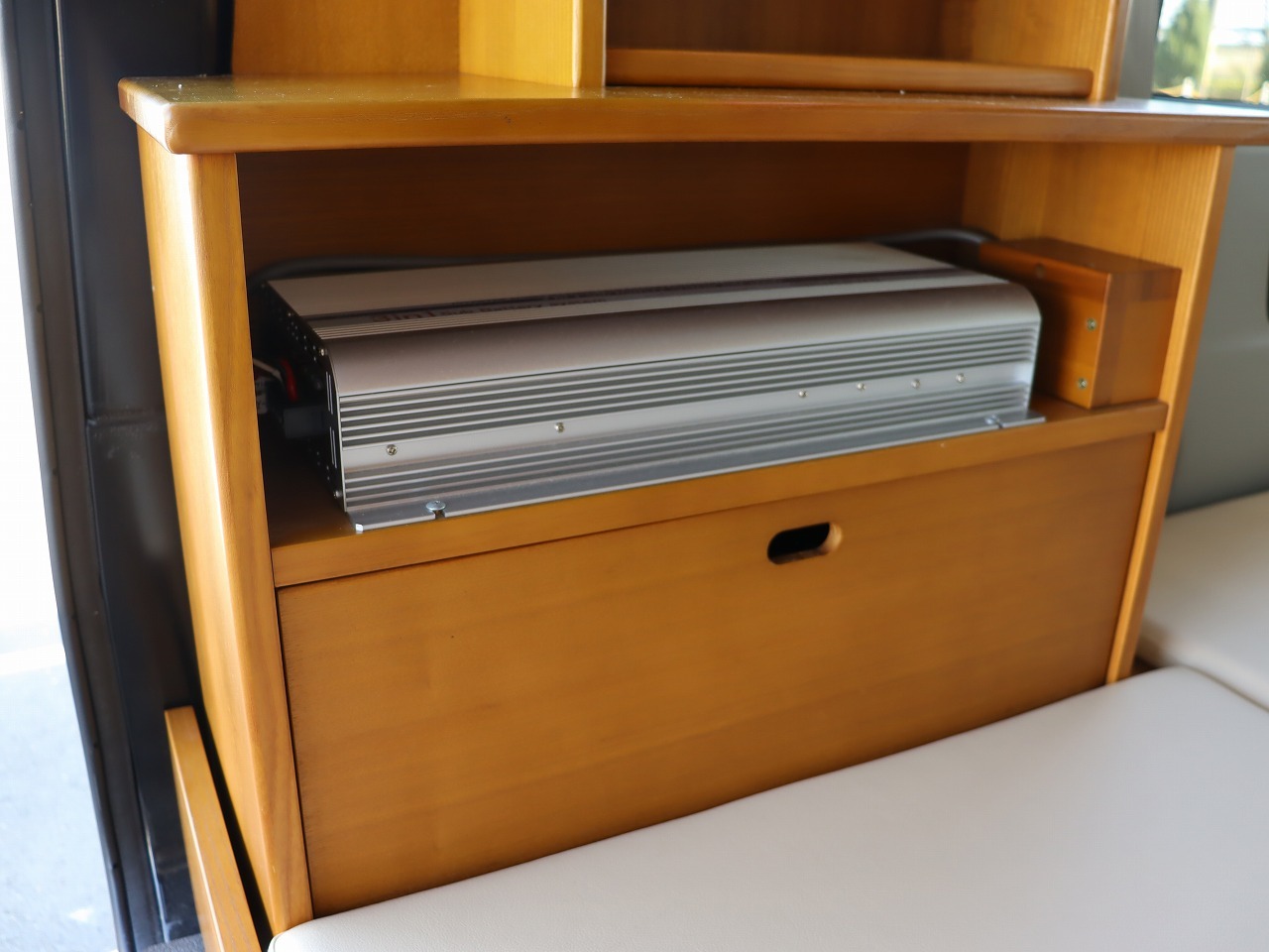 キャンピングカー軽キャンパー