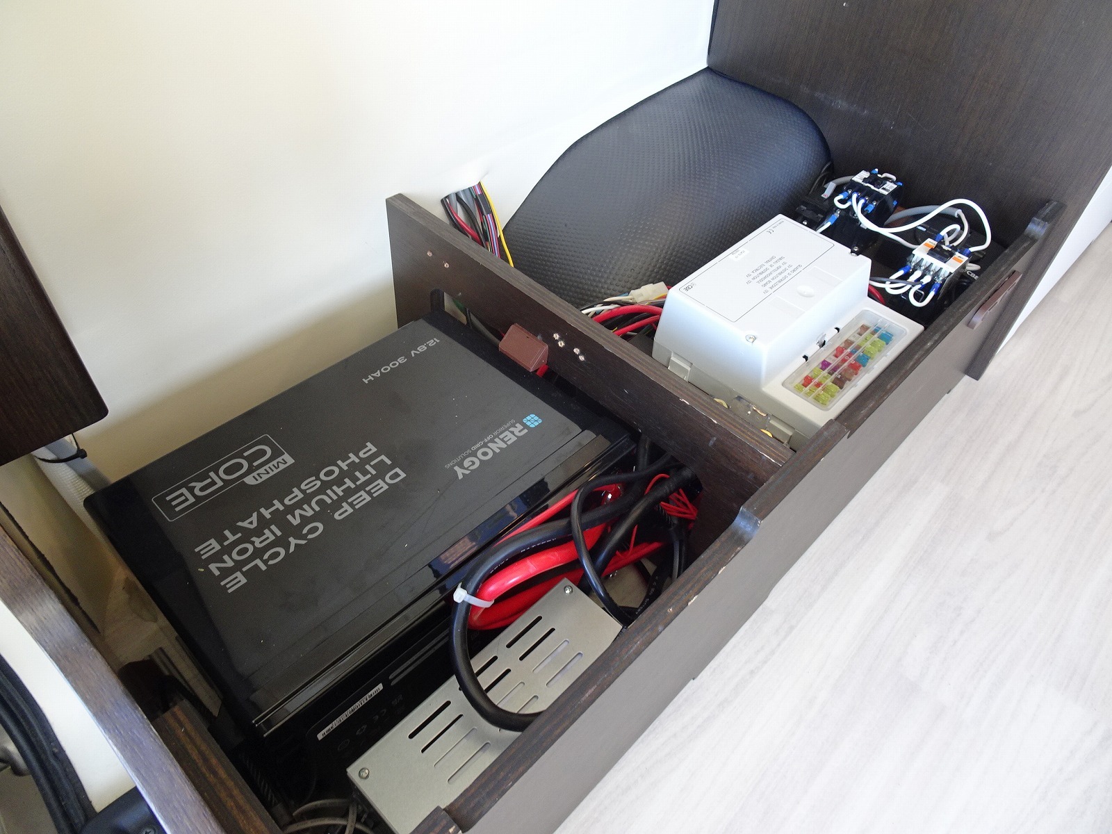 キャンピングカーバンコン