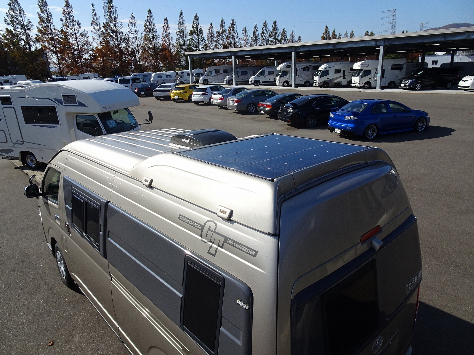 キャンピングカーバンコン