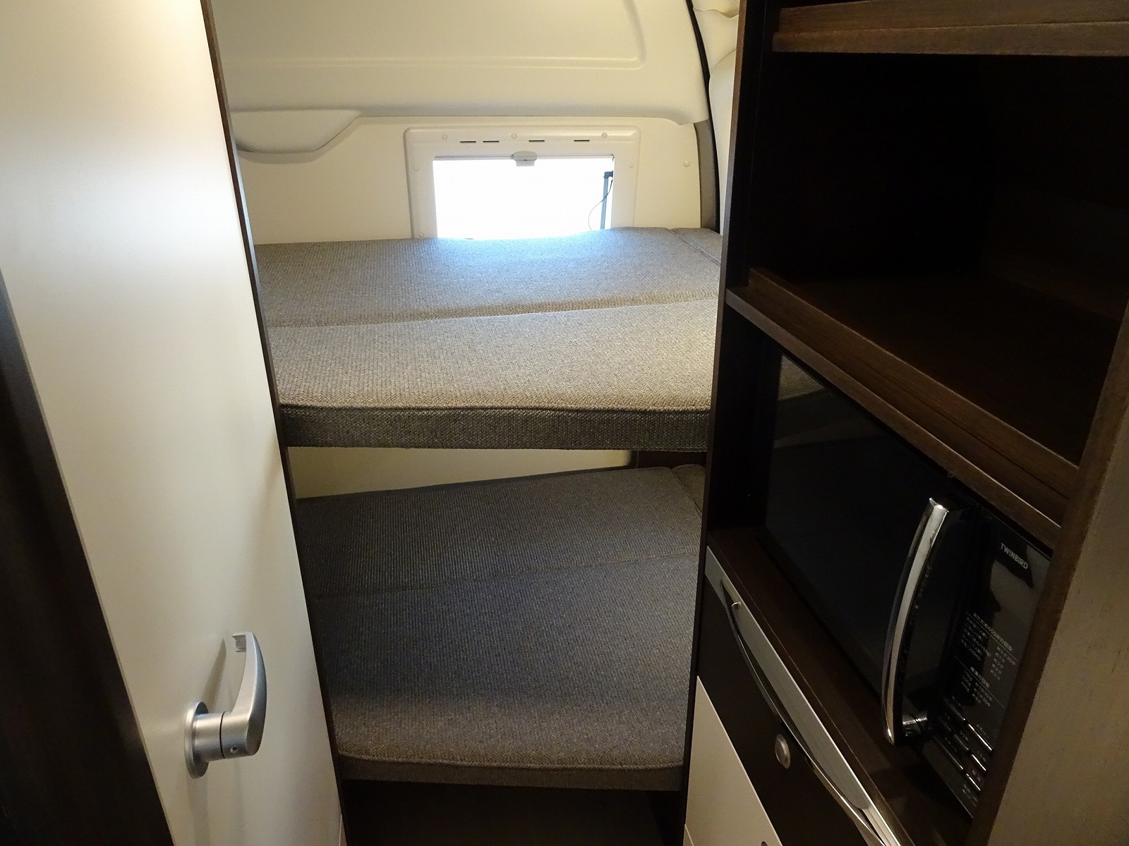 キャンピングカーバンコン