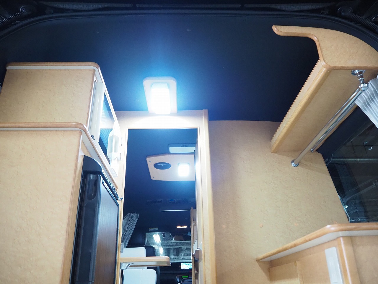 キャンピングカーバンコン