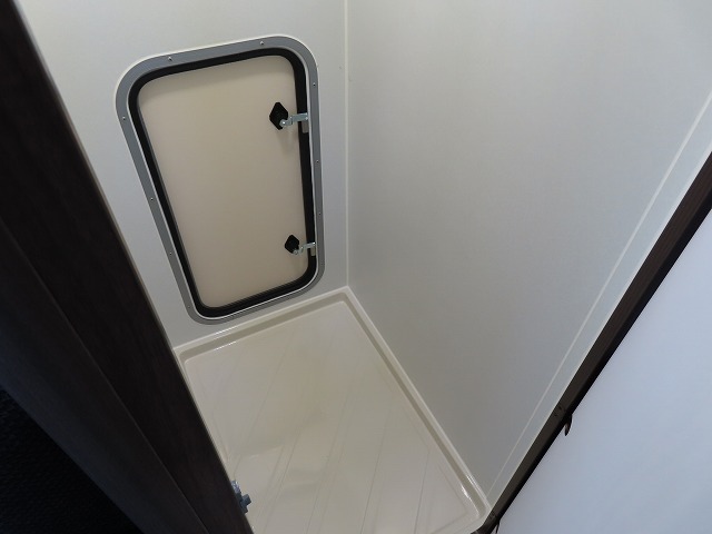 キャンピングカーキャブコン