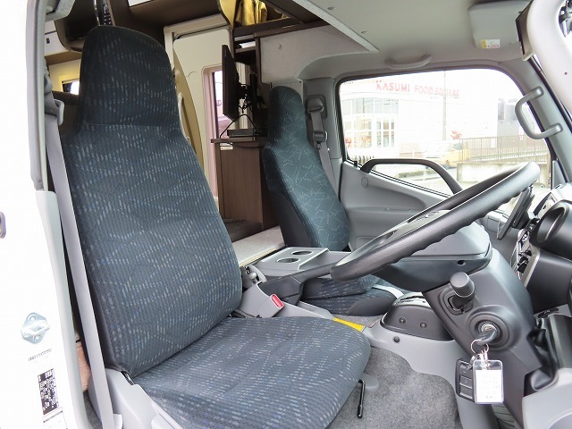 キャンピングカーキャブコン