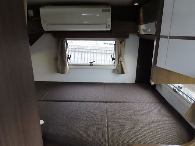 キャンピングカーキャブコン