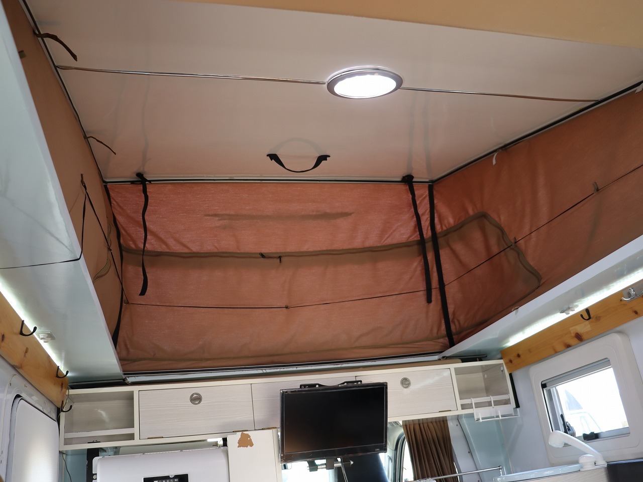 キャンピングカーバンコン