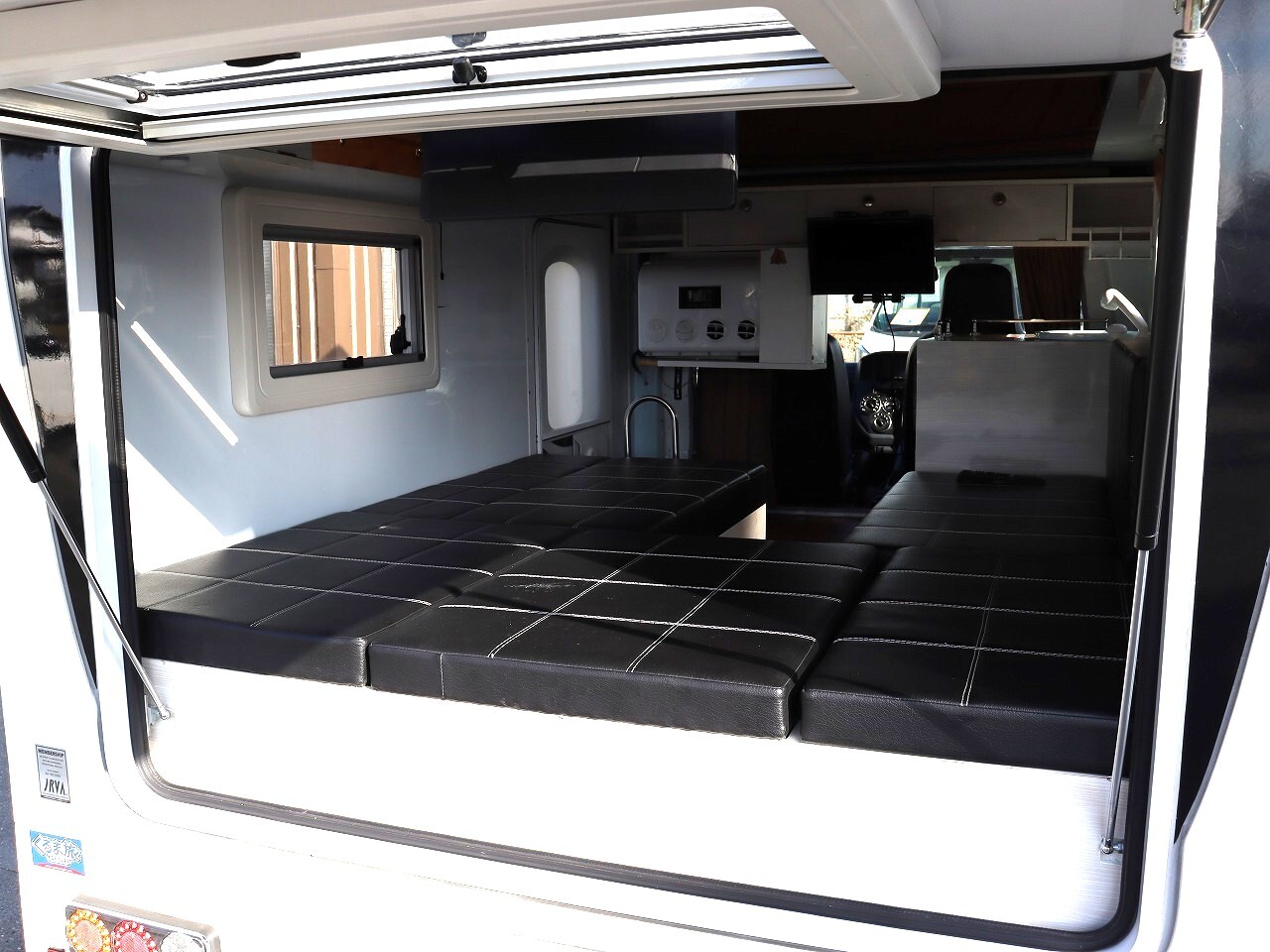 キャンピングカーバンコン