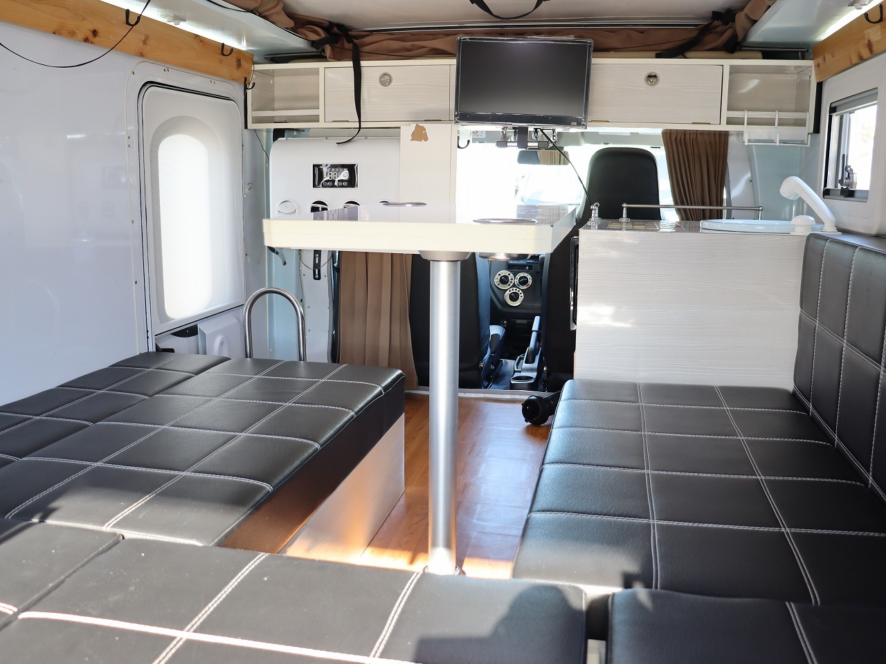 キャンピングカーバンコン