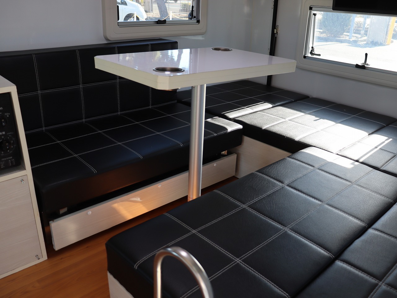 キャンピングカーバンコン