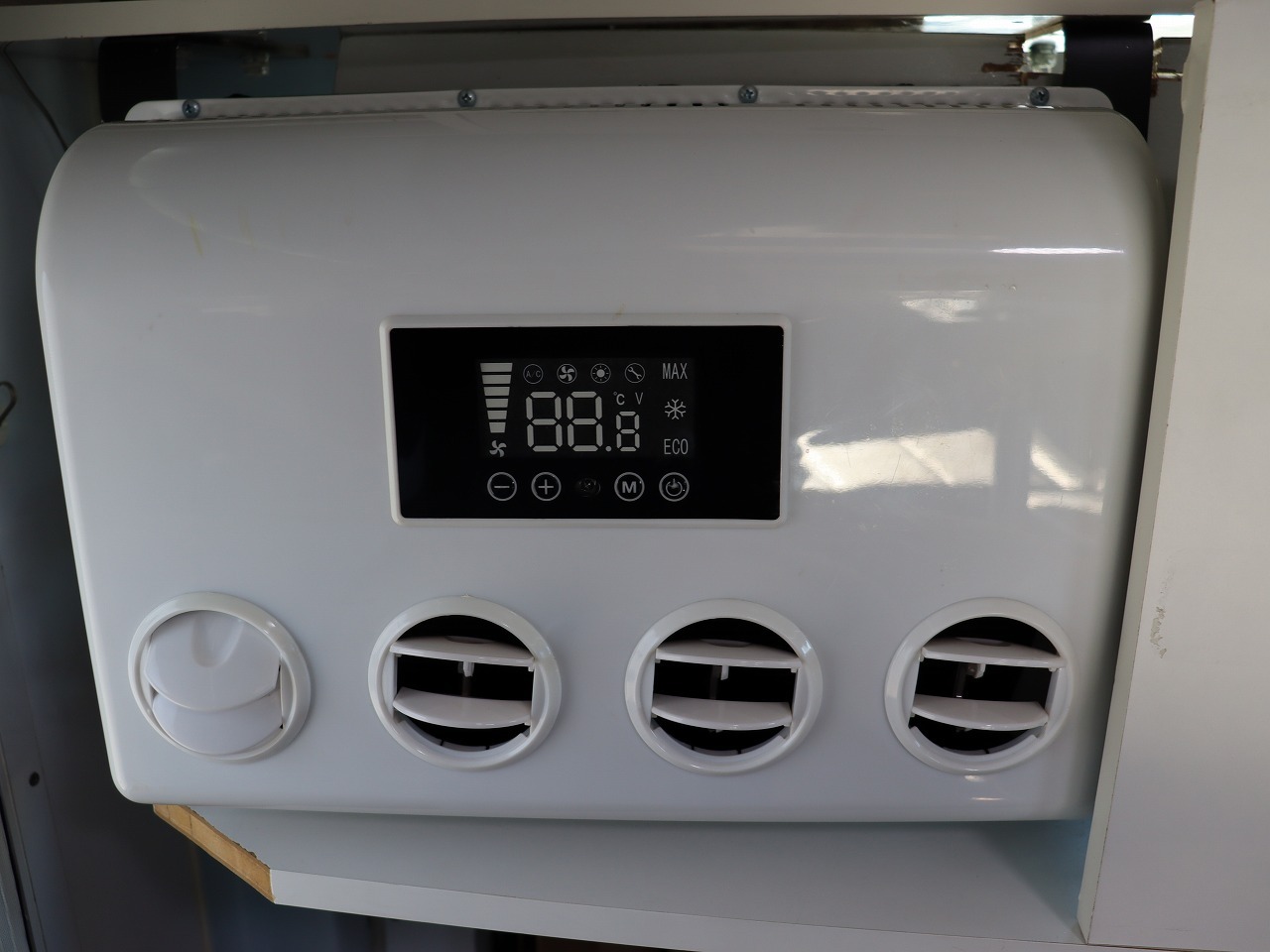 キャンピングカーバンコン