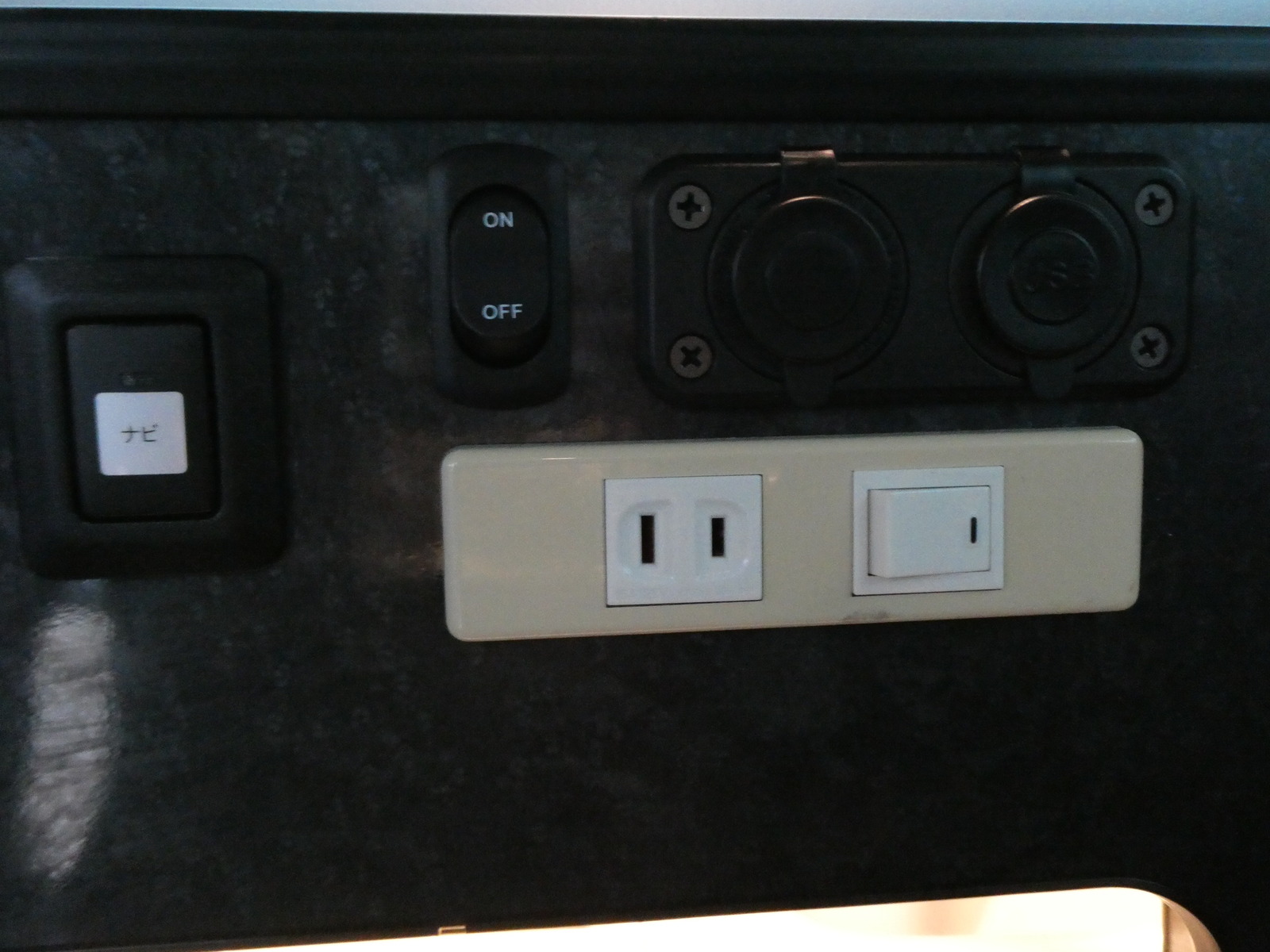 キャンピングカーバンコン