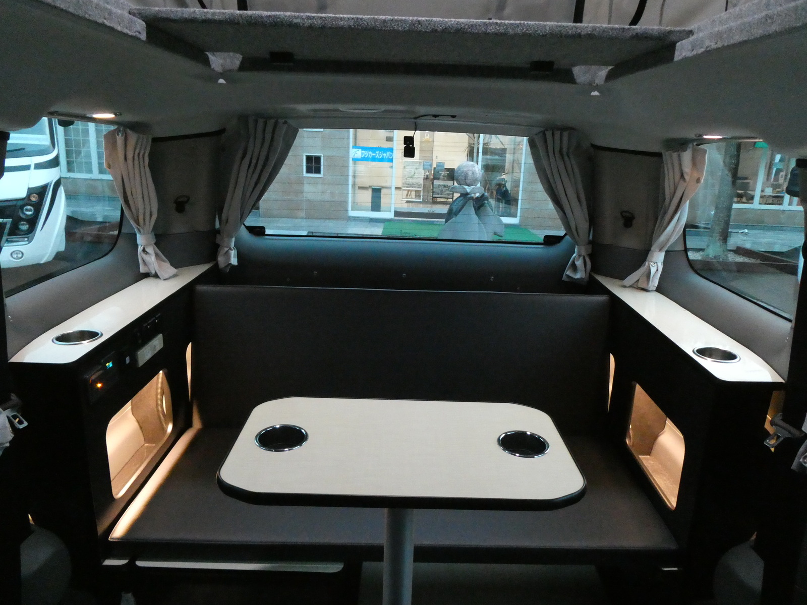 キャンピングカーバンコン