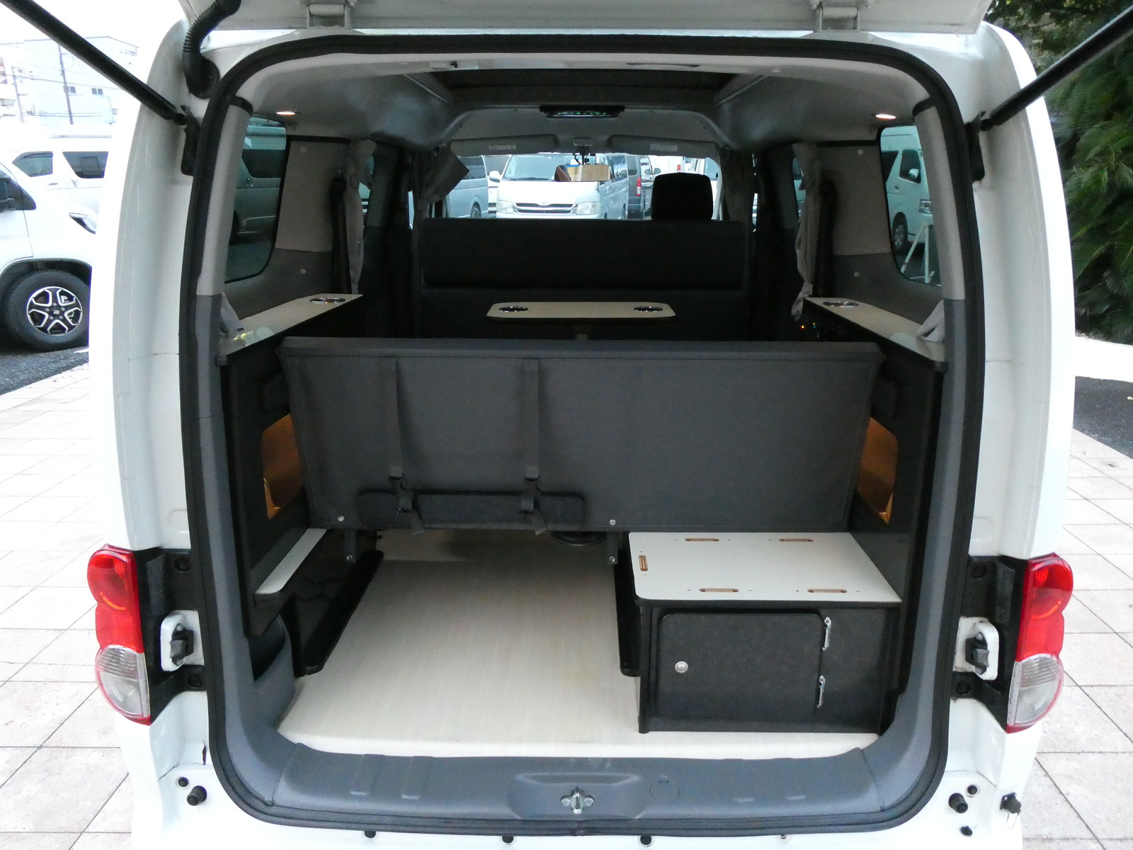 キャンピングカーバンコン