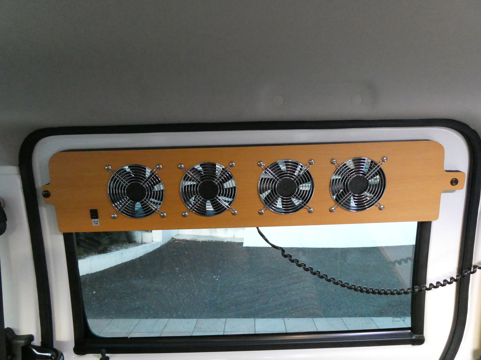 キャンピングカーバンコン