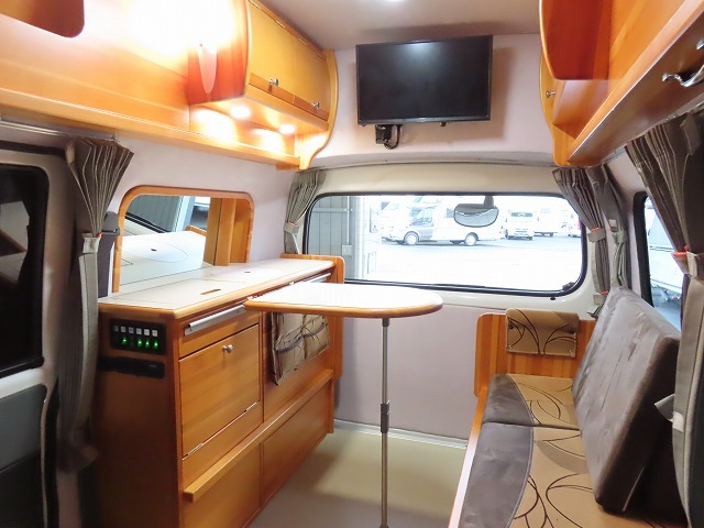 キャンピングカーバンコン