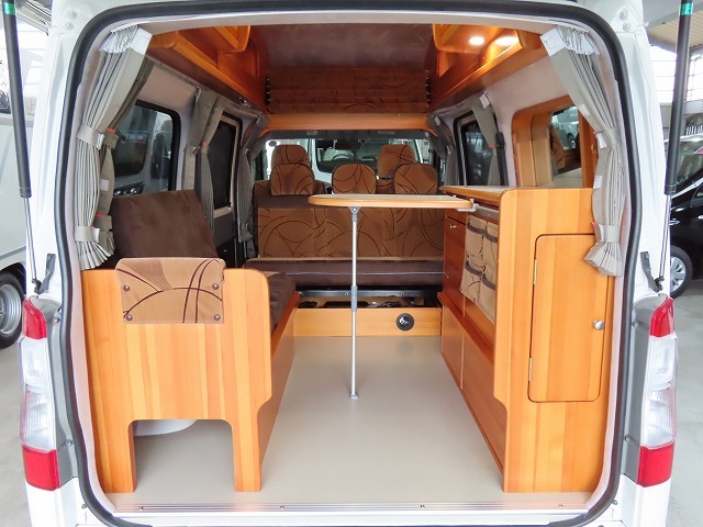 キャンピングカーバンコン