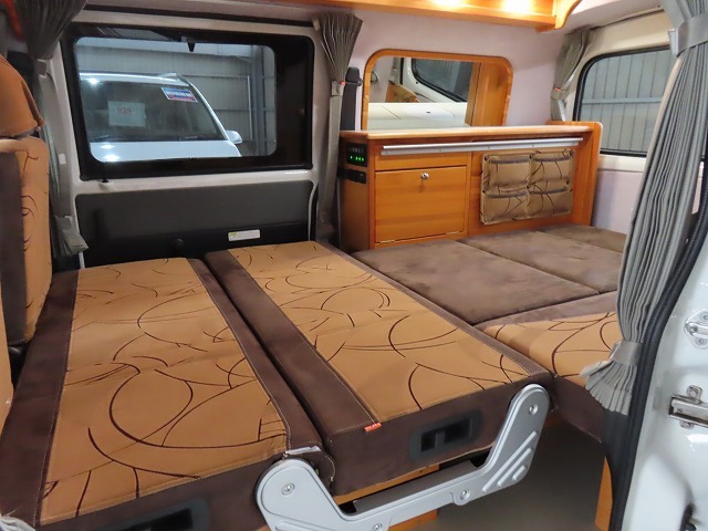 キャンピングカーバンコン