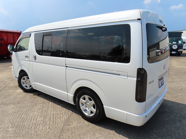 キャンピングカーバンコン