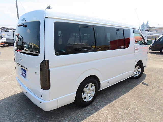 キャンピングカーバンコン