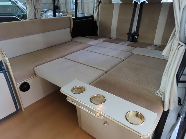 キャンピングカーバンコン