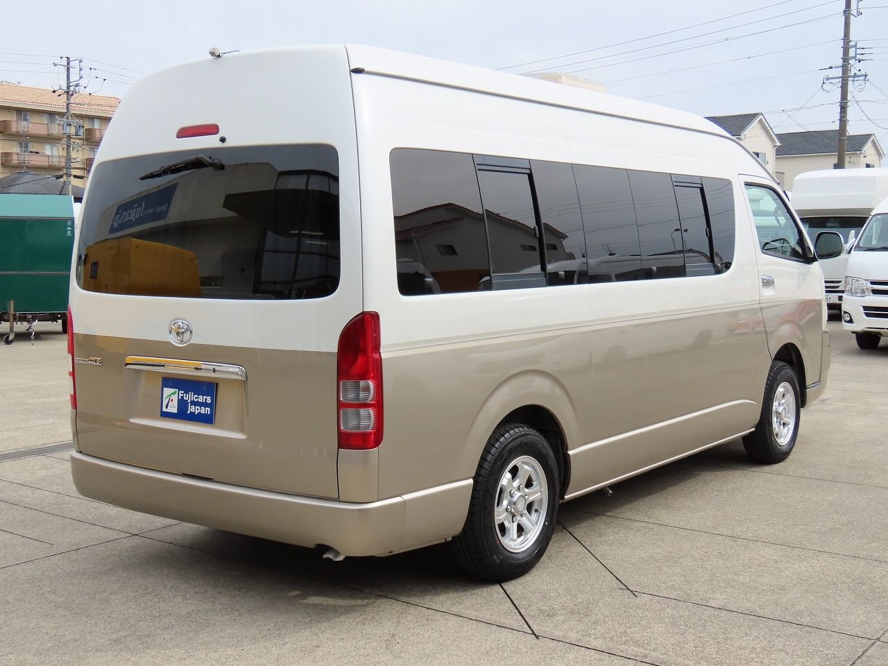 キャンピングカーバンコン